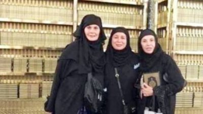 يسرا توضح حقيقة إخلاء الروضة الشريفة لها.. وتروي قصة اختفاء إلهام شاهين بالحرم