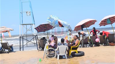 مصطافو جمصة: 