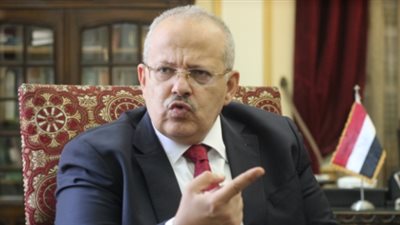 رئيس جامعة القاهرة يكشف حقيقة عودة «دكتور التحرش» للعمل