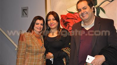 بالصور.. نور مغيث يفتتح معرض حالة للفنانة أمانى زهران