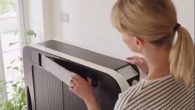 ابتكار يغني عن استخدام مكواة الملابس العادية (فيديو)