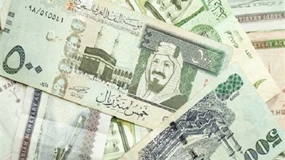 أسعار العملات العربية اليوم.. والدينار الكويتي يسجل 59.29 جنيها