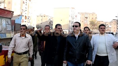 بالصور.. محافظ الفيوم يوجه بنقل الباعة الجائلين للمناطق المخصصة