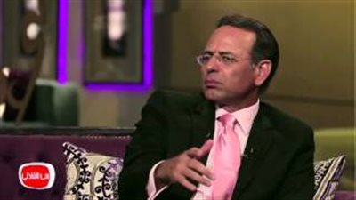 فنانون تركوا نصفهم الثانى وحيدًا في «عيد الحب»