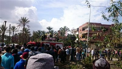 أهالي دمياط يشيعون جنازة الشهيد محمد عبد الرازق (فيديو)