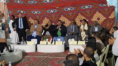 رئيس عمال مصر يواصل لقاءاته بالكويت لحشد انتخاب السيسي (صور)