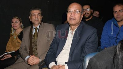 عرض «يوتيرن» كامل العدد في أولى لياليه بمسرح الطليعة