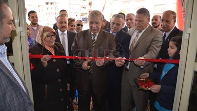 محافظ الإسماعيلية يفتتح معرض التأهيل المهني للمعاقين (صور)