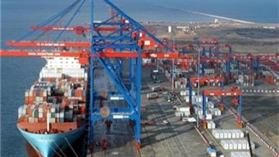 تفريغ 4970 طن رخام مستورد بميناء غرب بورسعيد