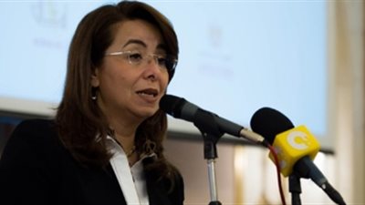 غادة والي تشهد عرض «سنة أولى تعافي» بمستشفى الإسماعيلية (فيديو)