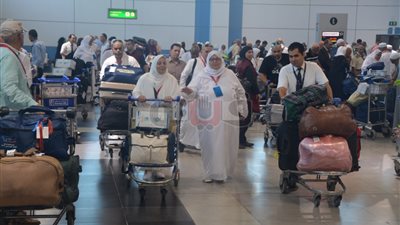 مصر للطيران تنقل 900 حاج على متن 4 رحلات من السعودية