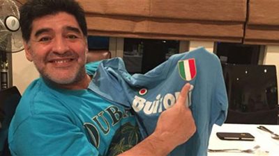 «مارادونا» يحفز لاعبي نابولي قبل مواجهة يوفنتوس