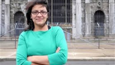 رشيدة طليب تستعطف وزير داخلية الاحتلال للسماح لها بدخول فلسطين