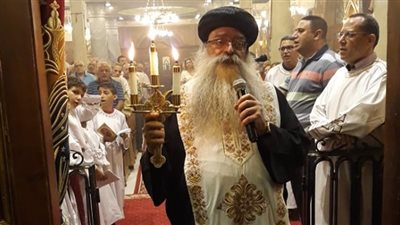 الأنبا تكلا يترأس عشية صوم السيدة العذراء بكنيستها في دشنا (صور)