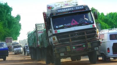 «عفاريت الأسفلت».. ضربوا بقوانين المرور عرض الحائط وتجاوزاتهم لا تتوقف.. حوادث الطرق أودت بحياة 2808 مواطنين خلال النصف الأول من العام الماضى.. و8946 مصابا و9041 مركبة