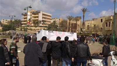 وصول مدحت صالح وصيام لجنازة محمد متولى