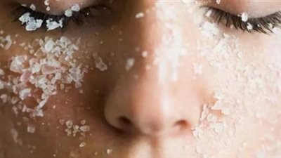 قناع الملح والبن لبشرة ناصعة البياض