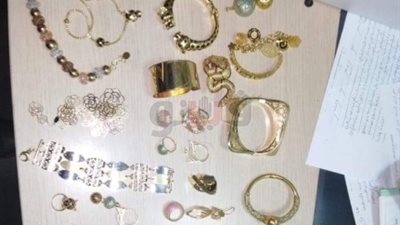 ضبط محاولة تهريب سبائك ذهبية بمطار القاهرة (صور)