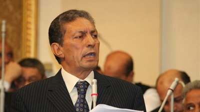 برلماني: الحكومة تلقى بعبء «الخدمة المدنية» على «النواب»