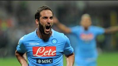 نابولي يتسلح بـ«هيجواين» أمام يوفنتوس
