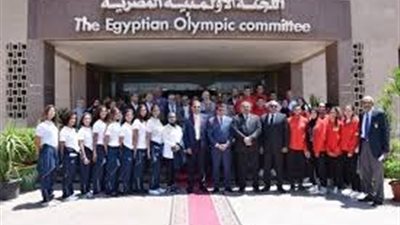 وزير الرياضة يهنئ بعثة دورة الألعاب الأفريقية بتحقيق أول ميداليتين