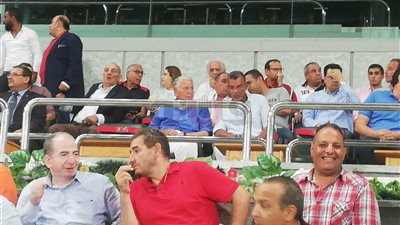 حسن حمدي يحضر مباراة الأهلي وبيراميدز (صور)