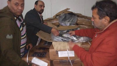 ضبط صاحب ثلاجة بحوزته 1500 كيلو سمك فاسد في الإسماعيلية (صور)