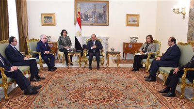 رسائل السيسي لرئيس المدرسة الوطنية الفرنسية.. إعداد كوادر إدارية مدربة على أعلى مستوى علمي.. إنشاء شراكة كاملة مع الأكاديمية المصرية للشباب.. وجعلها المصدر الرئيسي لاختيار القيادات وكبار المسئولين