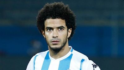 إسلام عيسى وعمر جابر على دكة بدلاء بيراميدز أمام الأهلي