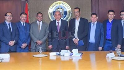 «المحررين الاقتصاديين» تلتقي وزير الصناعة لبحث عقد دورات تدريبية