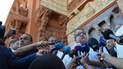 وزير الآثار يشرح تفاصيل السور الجديد لـ