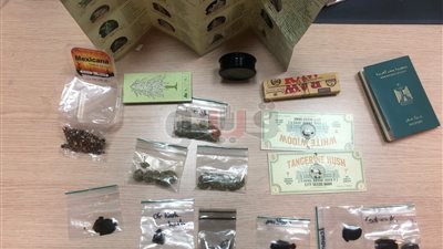 ضبط مخرج سينمائي حاول تهريب مخدرات بمطار القاهرة (صور)