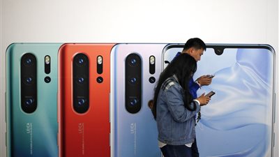 شائعات.. أمريكا تمنح هواوي ترخيصا مؤقتا جديدا للعمل