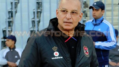 الأهلي يدرس التعاقد مع مخطط احمال أجنبي بعد الإبقاء على زيزو