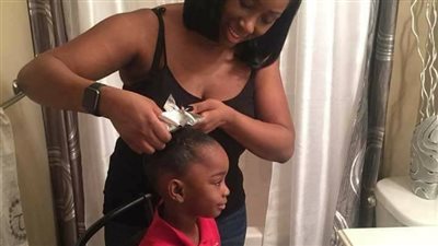 رجل يفاجئ ابنته بموعد رومانسي (صور)