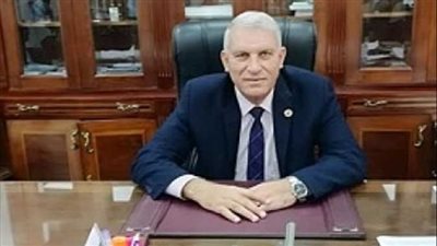 رئيس مصلحة الجمارك يصل مطار القاهرة عقب أداء مناسك الحج