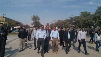 وزير الآثار يبدأ جولته في الأقصر بزيارة معبد الكرنك (صور)