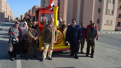 بالصور.. بدء تشغيل الطفطف للنقل الداخلى بمدينة أسيوط الجديدة