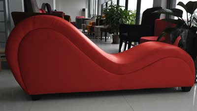 السرير الرومانسي يجعل للاحتفال بـ«عيد الحب» طعما مختلفا