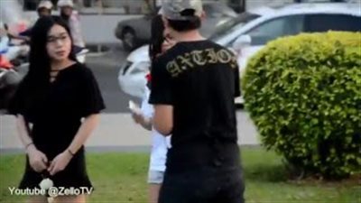 بالفيديو.. رد فعل فتيات «سناجل» حصلن على الورد في عيد الحب