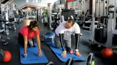 تمارين رياضية تقضي على ترهلات الجانبين (فيديو)