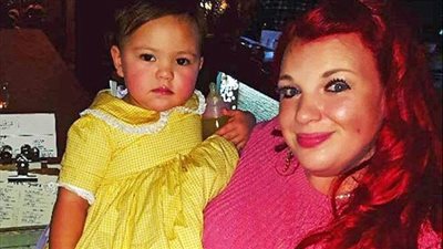 أم تنفق 6 آلاف جنيه استرليني لمشاركة رضيعتها بمسابقات الرقص (صور)