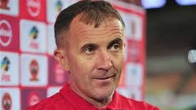 ميتشو يصل الزمالك ويوقع عقود تدريب الفريق الأبيض