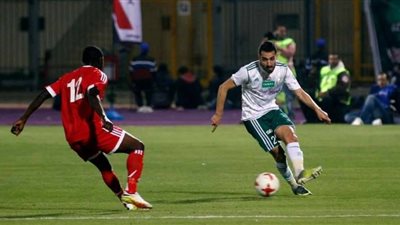 تعثر إذاعة مباراة المصري وجرين بافلوز بسبب قائد الجيش الزامبي