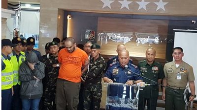 الشرطة الفلبينية تعتقل مصريًا برفقة عشيقته بتهمة الانضمام لتنظيم داعش