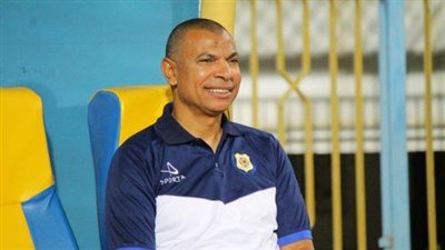 مدرب الإسماعيلي يغادر القاهرة لتولي تدريب العروبة العماني