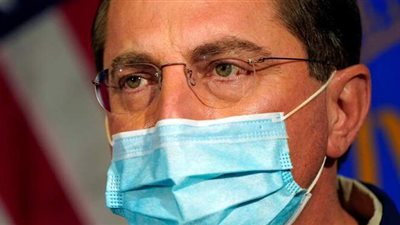 وزير الصحة الأمريكي يعلن إصابة زوجته بكورونا