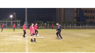 20 لاعبة في معسكر منتخب الكرة النسائية.. استعدادا لمواجهة لبنان