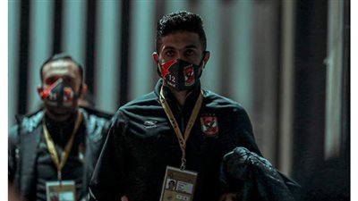 وصول حافلة الأهلي إلى ملعب مواجهة المحلة بالدوري