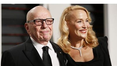 قطب الإعلام روبرت مردوخ يتلقى لقاحا ضد كورونا